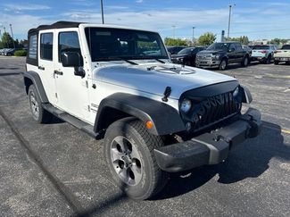 Used 2016 Jeep Wrangler Unlimited Sport w/ Dual Top Group AWD/4WD video 1