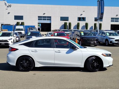 Certified 2025 Honda Civic Sport image 4