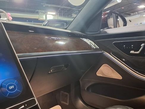 Used 2022 Mercedes-Benz S 580 4MATIC Sedan w/ Warmth & Comfort Package image 81