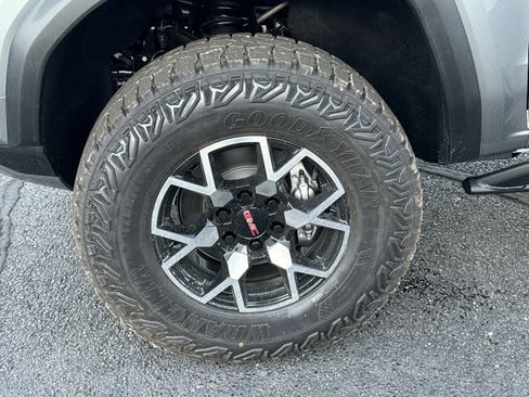 New 2026 GMC Canyon AT4X AWD/4WD image 17