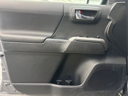 Used 2021 Toyota Tacoma TRD Off-Road image 26