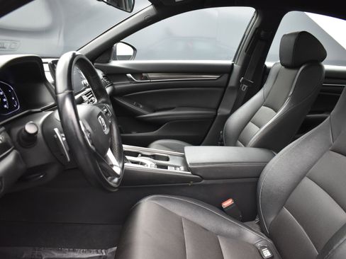 Used 2019 Honda Accord Sport image 9