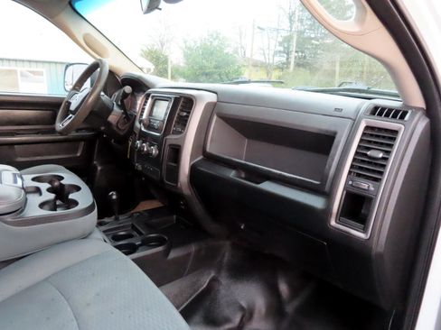 Used 2016 RAM 5500 Tradesman image 39