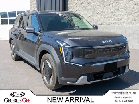 Used 2024 Kia EV9 Wind AWD/4WD image 1