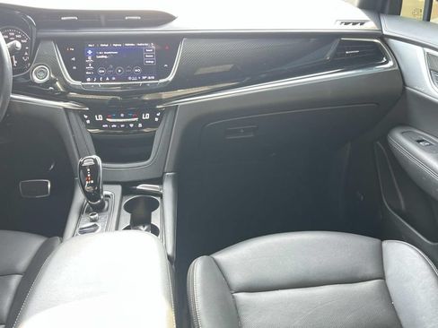 Used 2022 Cadillac XT6 Sport w/ Technology Package AWD/4WD image 14
