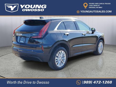 Certified 2024 Cadillac XT4 Luxury w/ Cold Weather Package AWD/4WD image 3