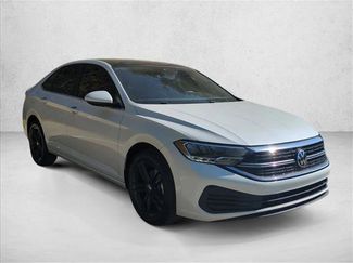 Used 2023 Volkswagen Jetta SE video 3