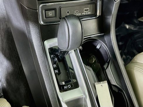 Used 2023 Subaru Ascent Limited w/ Technology Package AWD/4WD image 16