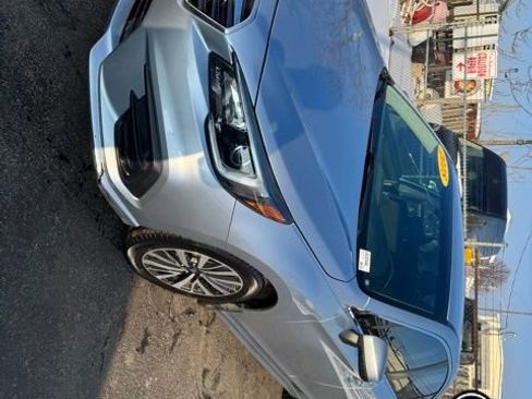 Used 2018 Subaru Legacy 2.5i Premium w/ Moonroof Package image 1