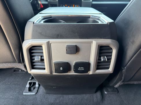 Used 2019 Ford F250 Lariat w/ Snow Plow Prep Package AWD/4WD image 30