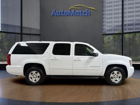 Used 2010 Chevrolet Suburban LT w/ Luxury Package image 12
