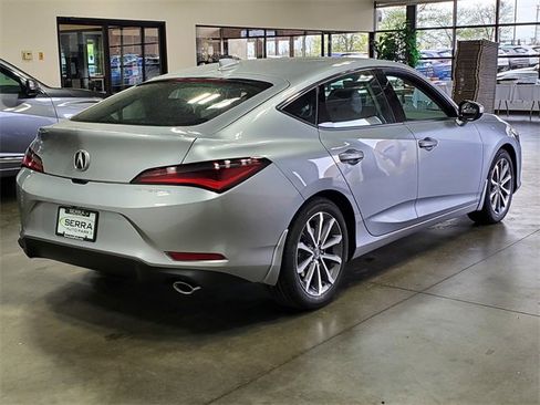 New 2025 Acura Integra image 4