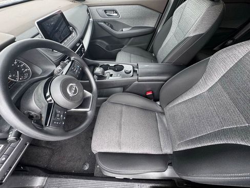 Used 2023 Nissan Rogue SV AWD/4WD image 9