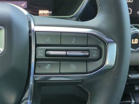 Used 2023 GMC Canyon Denali image 27