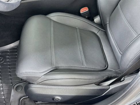 Certified 2025 Mercedes-Benz C 300 Sedan image 19