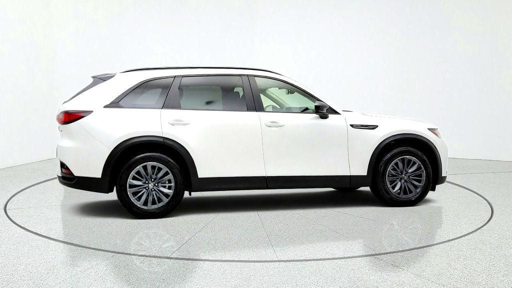 Used 2025 MAZDA CX-70 3.3 Turbo w/ Preferred Package AWD/4WD image 4
