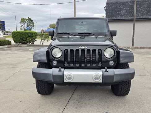 Used 2014 Jeep Wrangler Unlimited Sahara w/ Connectivity Group image 2