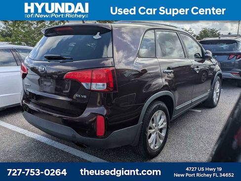 Used 2015 Kia Sorento EX w/ EX V6 Touring Package AWD/4WD image 2