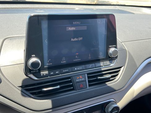 Used 2020 Nissan Altima 2.5 SV FWD image 26