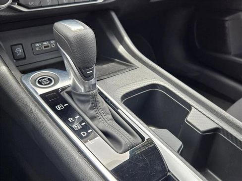 Used 2025 Nissan Sentra SV FWD image 12