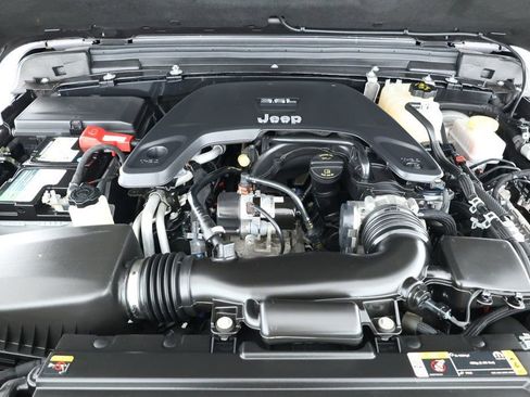 Used 2021 Jeep Wrangler Unlimited Rubicon image 24