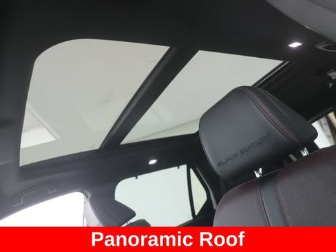 Used 2025 Honda Pilot Black Edition image 18
