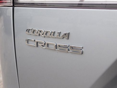 Used 2023 Toyota Corolla Cross LE image 7