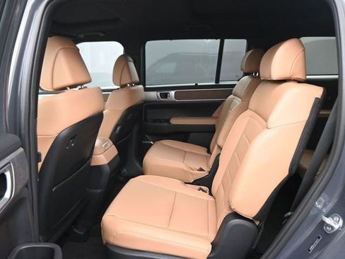 New 2026 Hyundai Santa Fe Limited FWD image 16