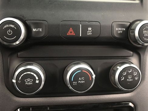 Used 2022 RAM 2500 Big Horn image 26