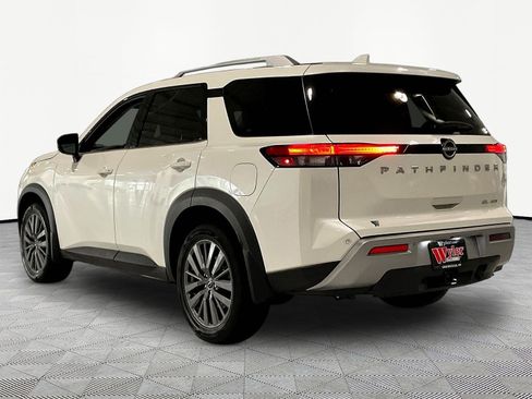 Used 2023 Nissan Pathfinder SL w/ SL Premium Package AWD/4WD image 4