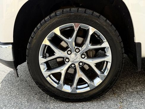 Used 2019 Chevrolet Silverado 1500 LTZ w/ LTZ Plus Package AWD/4WD image 14