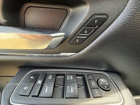 Used 2024 RAM 1500 Laramie image 17