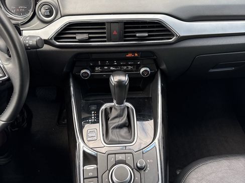 Used 2023 MAZDA CX-9 Touring image 25