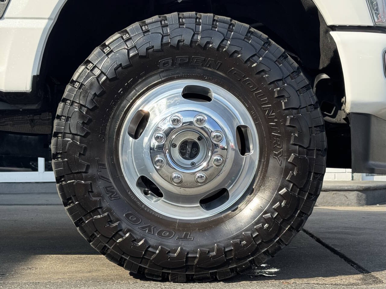 Used 2024 Ford F350 Limited w/ FX4 Off-Road Package AWD/4WD image 9