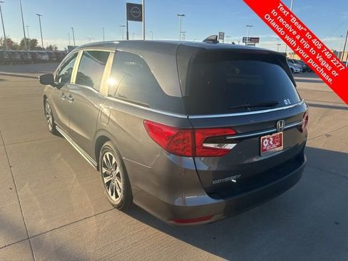 Used 2024 Honda Odyssey EX-L image 3