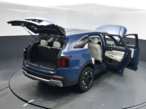New 2026 Kia Sorento S image 17