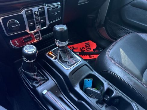 Used 2020 Jeep Gladiator Rubicon image 24