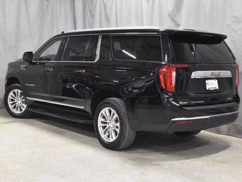 Used 2023 GMC Yukon XL SLT image 7