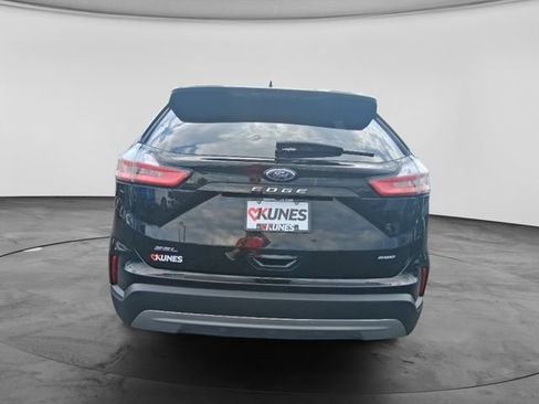 Used 2024 Ford Edge SEL AWD/4WD image 9