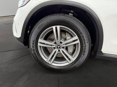 Used 2022 Mercedes-Benz GLC 300 4MATIC w/ Multimedia Package Lite image 9