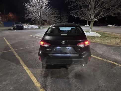 Used 2020 Toyota Corolla LE image 4