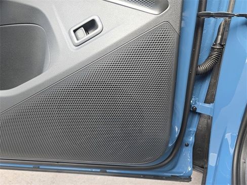 New 2026 Volkswagen Tiguan SE image 12