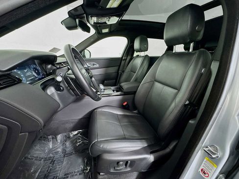 Used 2025 Land Rover Range Rover Velar Dynamic SE image 11