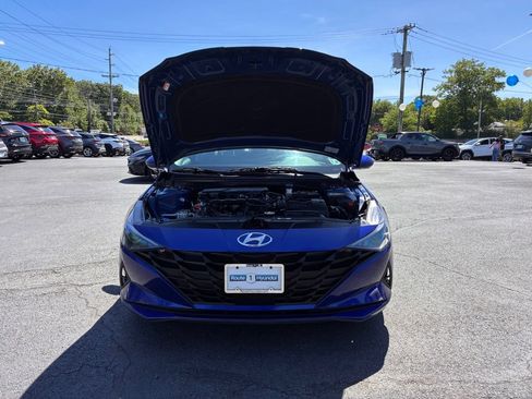 Used 2023 Hyundai Elantra SEL w/ Convenience Package FWD image 10