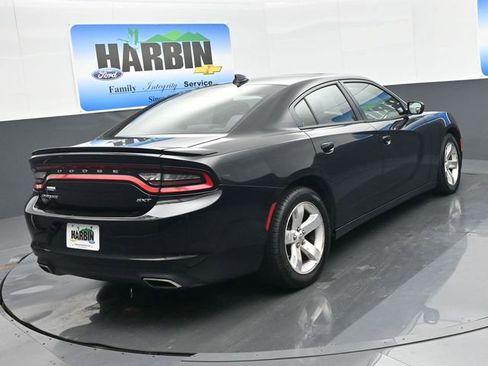Used 2015 Dodge Charger SXT image 5