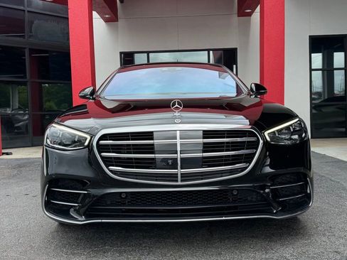Used 2021 Mercedes-Benz S 580 4MATIC Sedan image 3