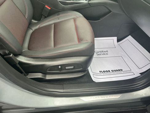 Used 2025 Chevrolet Blazer RS image 32