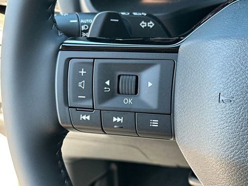 New 2026 Nissan Rogue Platinum AWD/4WD image 23