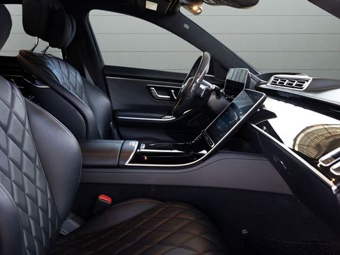 Used 2022 Mercedes-Benz S 580 4MATIC Sedan w/ AMG Line Package image 88