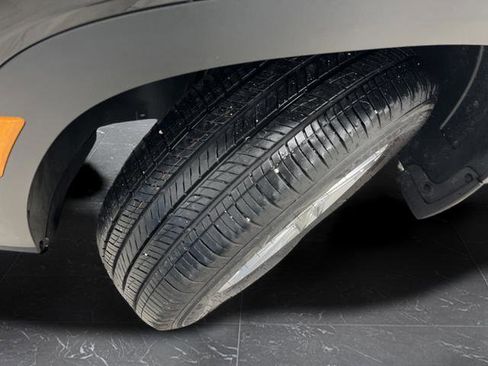 Used 2025 Hyundai Tucson SE image 32